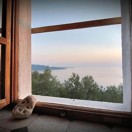 Ustrine View Villa Luaran gambar