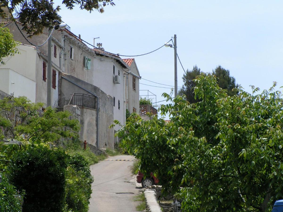 Ustrine View Villa Luaran gambar