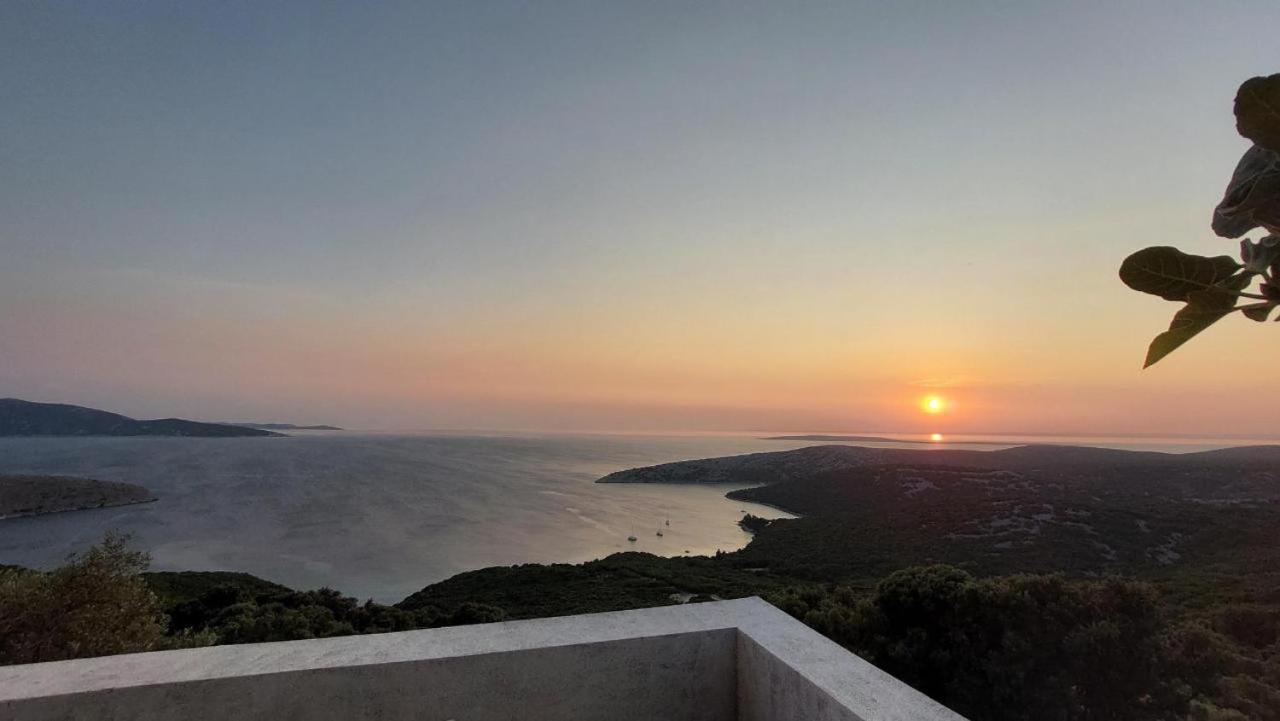 Ustrine View Villa Luaran gambar